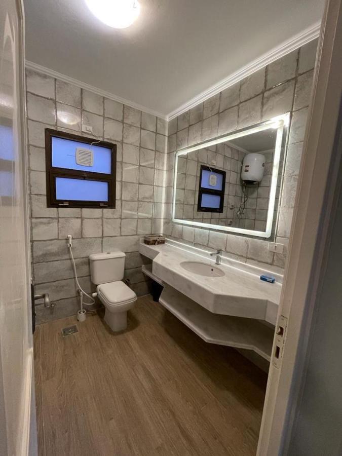 Luxurious 3 Bedroom Rustic Apartment Overlooking Huge Garden - For Families And Couples Kair Zewnętrze zdjęcie