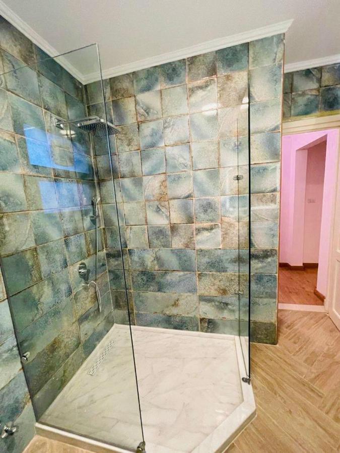 Luxurious 3 Bedroom Rustic Apartment Overlooking Huge Garden - For Families And Couples Kair Zewnętrze zdjęcie