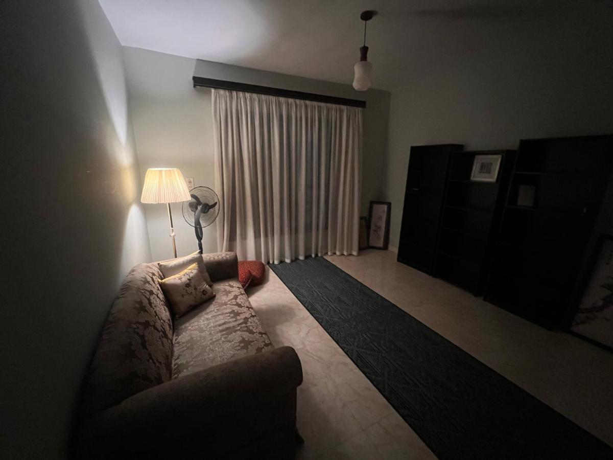 Luxurious 3 Bedroom Rustic Apartment Overlooking Huge Garden - For Families And Couples Kair Zewnętrze zdjęcie