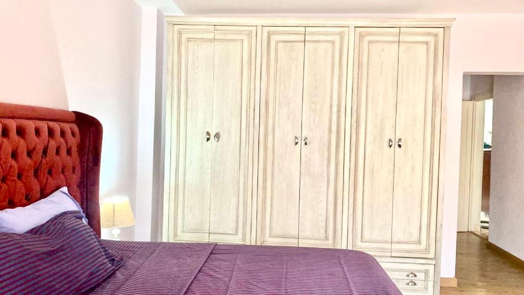 Luxurious 3 Bedroom Rustic Apartment Overlooking Huge Garden - For Families And Couples Kair Zewnętrze zdjęcie